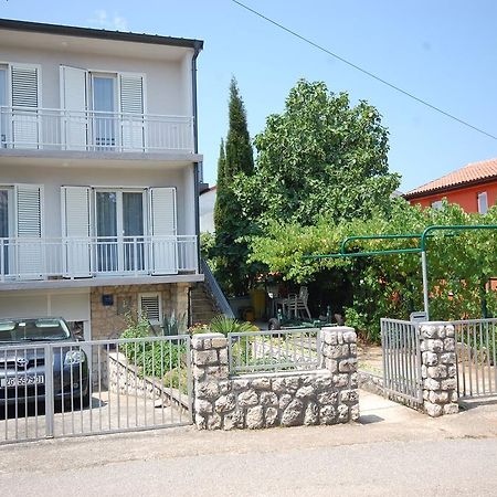 Apartments Jakobi By El-Pi Tours Njivice Εξωτερικό φωτογραφία
