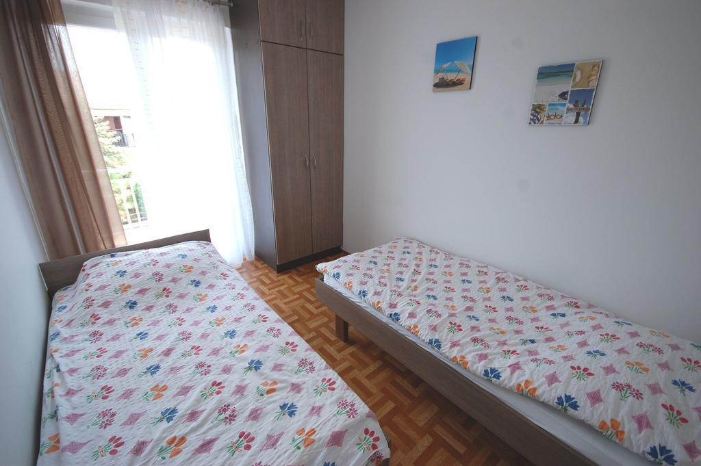 Apartments Jakobi By El-Pi Tours Njivice Εξωτερικό φωτογραφία